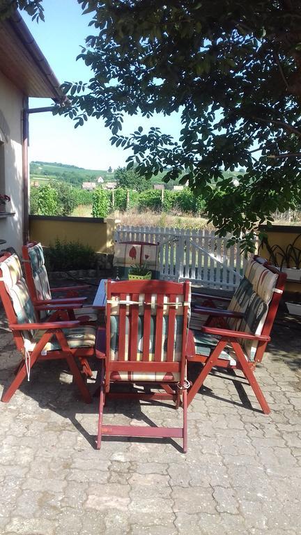 Burai Vendeghaz Otel Villány Dış mekan fotoğraf
